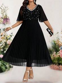 Bellastra Damen Große Größen Spitzen-Patchworkkleid mit Kunstperlen-Verzierung und Raffung