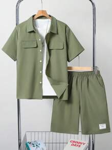 SHEIN 2pcs/Set Teenage Boys' Fashion Simple Green Short Sleeve Shirt And Pockets Shorts Summer Outfit