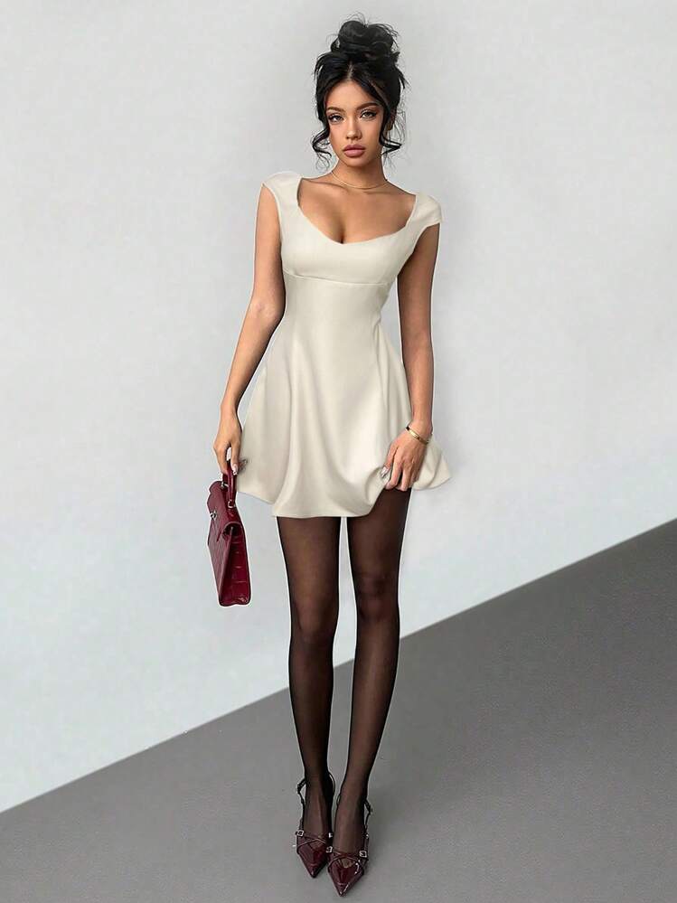 Aloruh Women's Elegant Solid Color Heart-Shaped Collar Waist Fitted Mini Dress,Summer Dresses For Women,Tea Party Dress,Business Casual Woman,XS