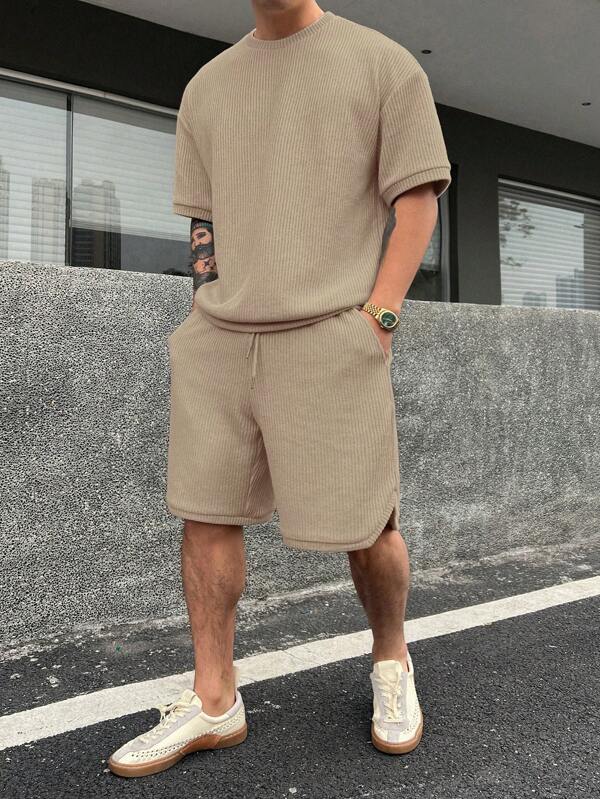 DAZY Conjunto de camiseta de hombre de unicolor con textura y cintura elástica, para el verano