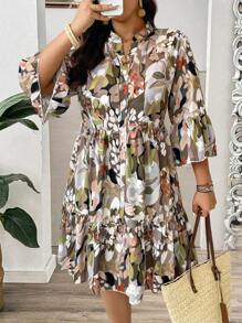 Breezaya 大码女式印花休闲度假半袖纽扣立领波浪下摆中长连衣裙 - 彩色 - 查看 5