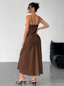 SHEIN PETITE Đầm dài satin satin cổ xòe màu trơn thích hợp cho những buổi hẹn hò - màu nâu - Xem 2