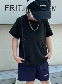 2 件套年轻男孩休闲百搭圆领 T 恤和霓虹绿色工装短裤，适合春夏季、日常穿着、运动、外出、学校、派对、节日、摄影 - 藏蓝色 - 查看 3