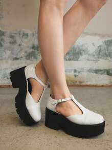 Sugerpunk Women's Comfortable Non-Slip Black Thick Sole Loafers - White - View 1