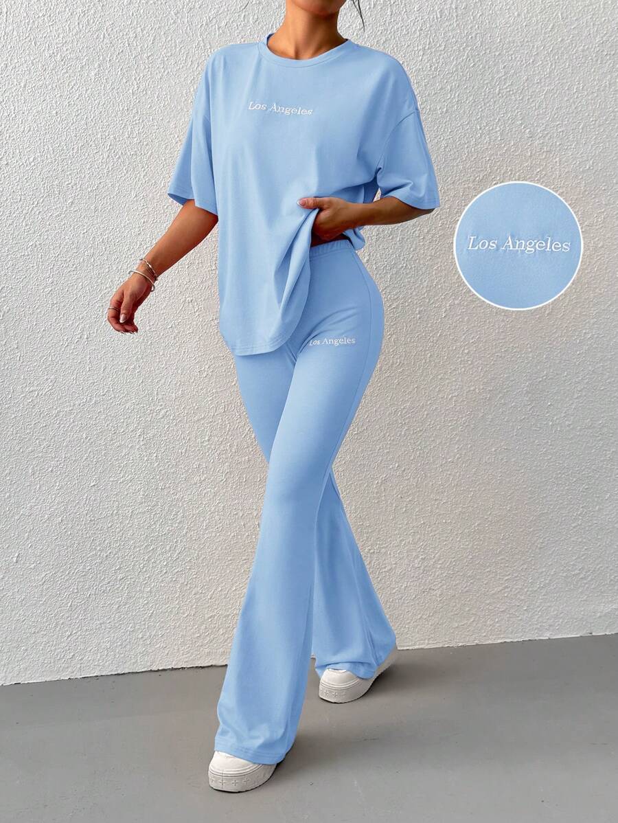 SHEIN EZwear 针织字母刺绣落肩袖T恤和喇叭裤套装 - 藍色 - 查看 1