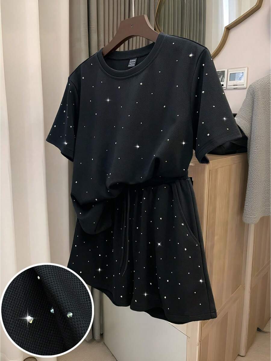 GlowEve 水钻装饰圆领短袖上衣和短裤两件套休闲装