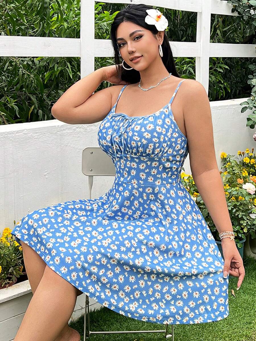 SHEIN EZwear Solflare Plus Size Blue Ditsy Floral Slip Dress, Fashionable For Summer,Wedding Guest Dress Women,Vacation Outfits Woman,Beach Outfits For Woman,Sundress,Birthday Dresses For Women,Festival,Sun Dresses For Women - Blue - View 1