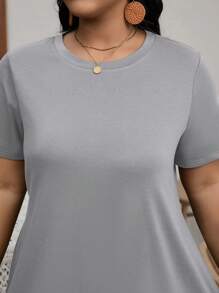 SHEIN LUNE 大码女式圆领短袖休闲T恤连衣裙 - 灰色 - 查看 6