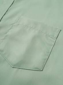 Manfinity Mode 男士纯色单排扣休闲通勤口袋长袖衬衫 男士正装衬衫 男士正装衬衫 男士办公室衬衫 男士休闲正装衬衫，适合秋季 - 綠色 - 查看 6