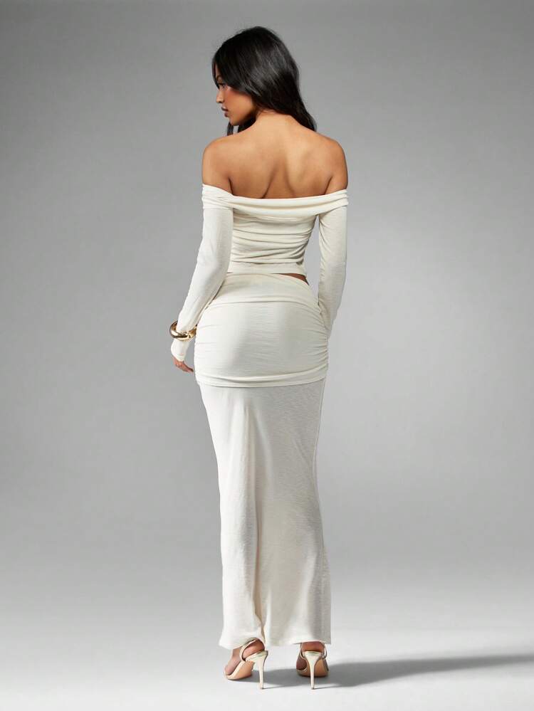 MISSGUIDED Ensemble assorti à épaules dénudées avec Top court à manches longues et jupe longue. Tenue de soirée, de fête, de mariage ou de réception. Tenue deux-pièces pour l'hiver, l'automne et le printemps