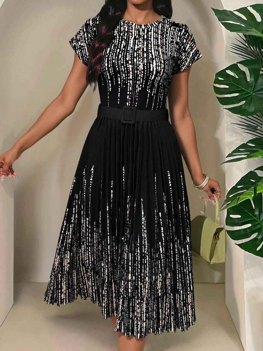SHEIN Unity 短袖圆领百褶印花休闲连衣裙长款女装 - 黑色 - 查看 1