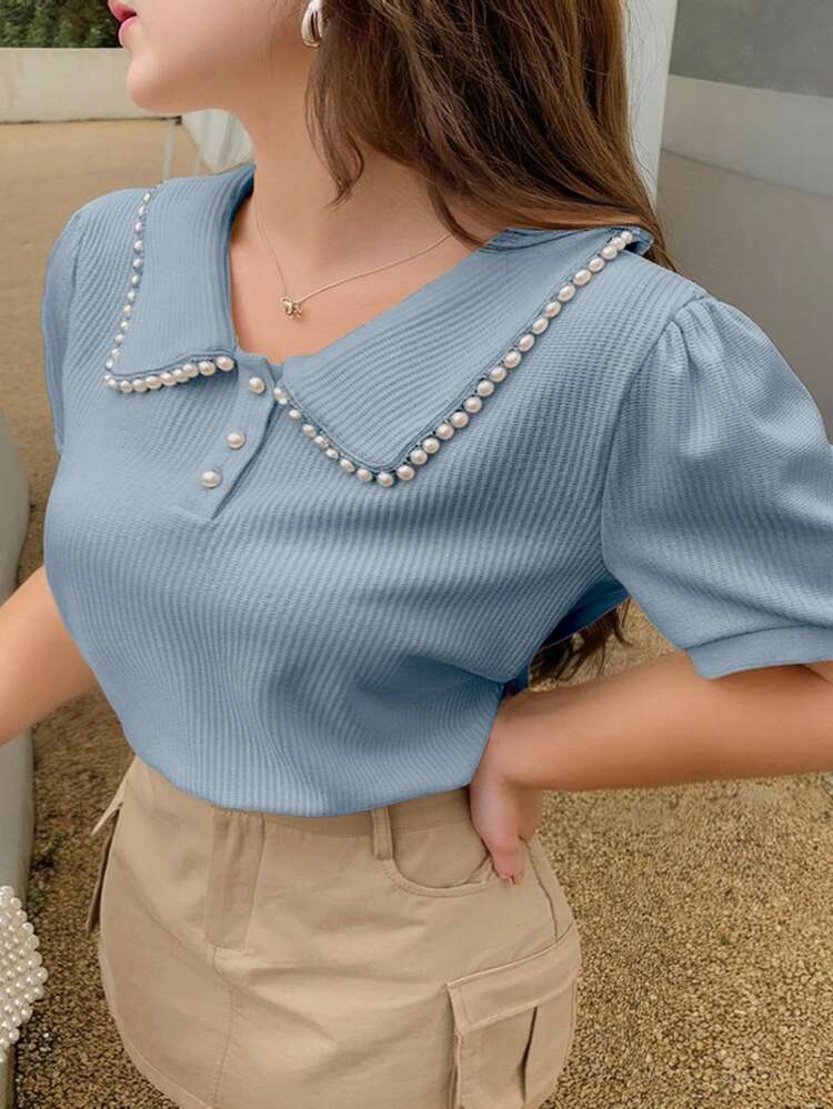 Dazy Plus Peter Pan Collar Pearl Decor Fitted Short Sleeve Buttoned V-Neck T-Shirt, Spring & Summer