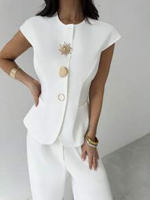 Firerie 女士优雅精致日常通勤时尚金属纽扣装饰泡泡袖修身白色衬衫 - 白色 - 查看 2