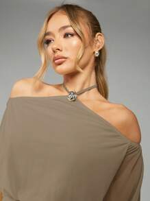 MISSGUIDED PLUS 加大码露背晚装迷你连衣裙褶饰腰部长袖雪纺宴会婚礼宾客高腰A字形宽松上衣 - 棕色 - 查看 6