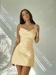 Aloruh Váy ngắn hở lưng họa tiết hoa 3D cho nữ, cổ khoét sâu thanh lịch - Màu vàng - Xem 2