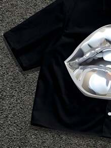 Manfinity Roghcode Men's Lip Print Single-Breasted Casual Loose Short Shirt Men's Cropped Tops, Lip Shirt, Cropped Men S Shirts