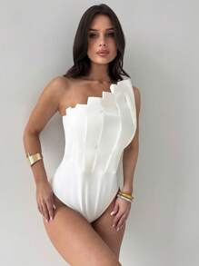Firerie Nuevo body elegante y minimalista para primavera/verano con diseño asimétrico de plisados estructurales 3D, ajuste ceñido a la cintura, sin mangas, color blanco, adecuado para festivales de música, vuelta al colegio, vacaciones en la playa, fiestas totalmente blancas, vacaciones, maestros, graduación, fiestas totalmente blancas para mujeres, vuelta al colegio - Blanco - Ver 4