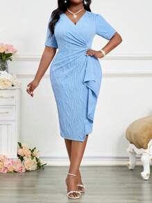 SHEIN Lady Mùa xuân và mùa hè thanh lịch màu xanh thanh lịch cổ điển công việc tiệc cưới ngày lễ tình nhân tiệc năm mới đan Depp cổ chữ V đính đá xếp nếp mới về váy ôm cỡ lớn váy dạ hội trang trọng váy cỡ lớn - Màu xanh lam - Xem 1