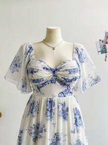 Soleia Women's Plus Size Blue Floral Print Chiffon Sweetheart Neck Short Sleeve Maxi Dress, Summer Vacation Bohemian Boho  Romantic Floral  Vacation Floral - Blue and White - View 6