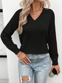 SHEIN LUNE 女款長袖v領拼接鏤空針織毛衣 - 黑色 - 查看 6