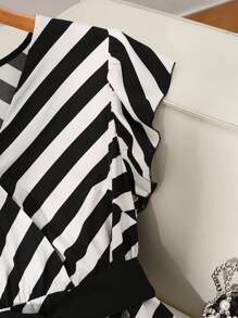 SHEIN Clasi 大码女式条纹荷叶边袖系带腰时尚衬衫