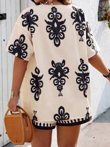 SHEIN Clasi Conjunto de talla grande de 2 piezas con cardigan de manga corta y shorts casuales sueltos con estampado aleatorio estilo bohemio de verano - Albaricoque - Ver 2