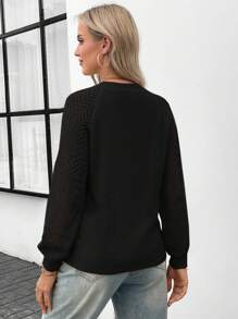SHEIN LUNE 女款長袖v領拼接鏤空針織毛衣 - 黑色 - 查看 2