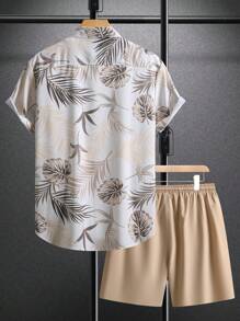Manfinity RSRT 男士夏威夷印花短袖衬衫和纯色口袋短裤套装，夏季热带度假套装，舒适服装 - 彩色 - 查看 2