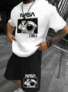 Manfinity Homme Conjunto de camiseta casual de manga corta con cuello redondo estampado con letras de astronauta y shorts para hombre para el verano