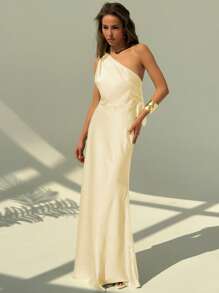 Aloruh 性感露背纯色不对称领口无袖连衣裙 - 黃色 - 查看 3