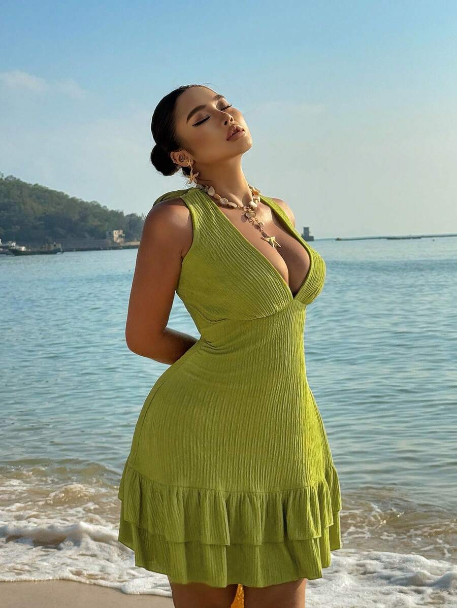 SHEIN SunnyBelle Váy ngắn đi biển cổ chữ V khoét sâu hở lưng cỡ lớn - màu xanh lá - Xem 1