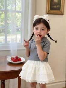 2 Stücke/Set Jacquard Grau Kragen Strickjacke T-Shirt & Weiß Volant Rock Anzug für Kleine Mädchen, süßer Academia Stil für Sommer Lässig Ausflüge, Rückkehr zur Schule - Grau - Übersicht 1