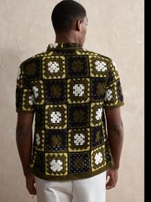 Manfinity Homme 男士几何图案短袖单排扣休闲针织上衣 - 棕色 - 查看 4