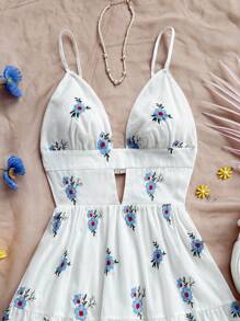 Soleia 女士节日浪漫花卉刺绣 V 领镂空露背腰拼接 A 字吊带迷你连衣裙 - 彩色 - 查看 5