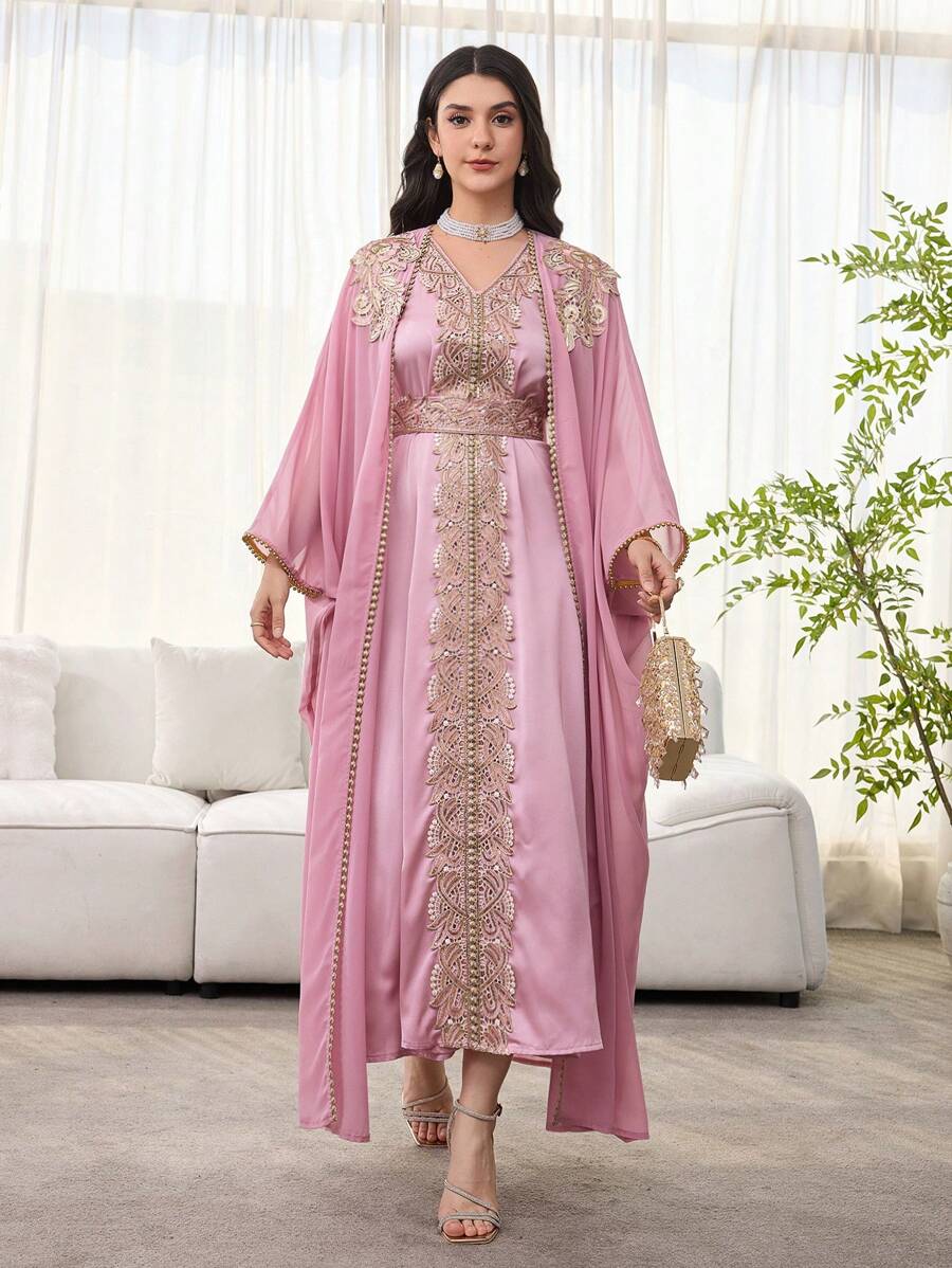 SHEIN Najma 2 件套宽松时尚女士连衣裙套装，带刺绣珠饰，定制，朴素长袍 - 粉色 - 查看 1