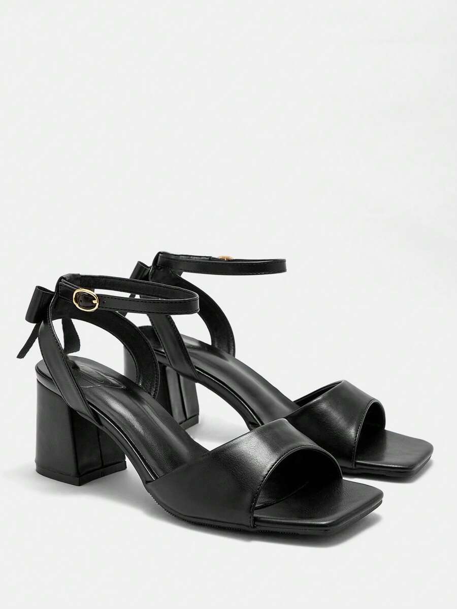 CUCCOO CURVES 大码女式宽楦拖鞋，蝴蝶结装饰，简约露趾设计，适合户外、度假、日常穿着，夏季圣诞节皆宜。 - 黑色 - 查看 1