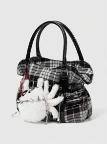 ROMWE Grunge Punk Y2K 黑白格纹单肩托特包，配有哥特式蜘蛛吊饰、蕾丝十字架和铆钉链条 - 大容量手提包，适合返校、旅行和万圣节 - 黑色 - 查看 7