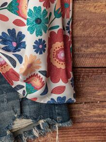 SHEIN VCAY 加大码女式花卉印花无袖 V 领荷叶边宽松休闲上衣，西式泳池派对椰子女孩夏季波西米亚风时尚波西米亚风格女士早午餐女士机场女士海滩度假城市休闲假期女士西部装女士加大码欧洲夏季海岛度假蜜月女士老钱女士夏季女士夏季衬衫夏季女士上衣蕾丝上衣 - 杏色 - 查看 5