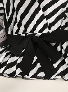 SHEIN Clasi 大码女式条纹荷叶边袖系带腰时尚衬衫