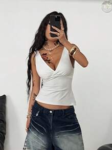 Coolane Women's Summer Concert Rave Club Sexy Y2K Minimalist White V-Neck Tank Tops - White - View 4