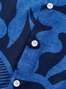 SHEIN Maija 2025 春夏新品男士宽松翻领休闲衬衫，蓝色夏季艺术涂鸦印花，适合海滩、度假、派对、婚礼宾客、浪漫郊游 - 藍色 - 查看 12