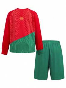 SHEIN Fantacosmos 小男孩夏季服装 - 长袖衬衫和短裤套装，酷炫足球图案印花，柔软舒适的字母印花休闲运动服，非常适合夏季户外活动和学校