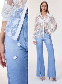 SHEIN BAE Jeans de mezclilla casual de mujer con diseño floral realzado y corte acampanado - Azul - Ver 3