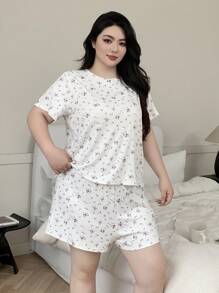 Dazy Plus Conjunto de pijama con parte superior de cuello redondo suelta con estampado floral ditsy y shorts