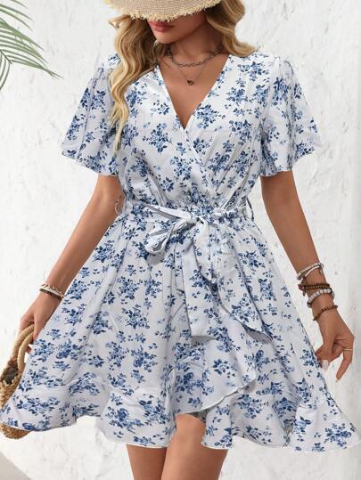 Breezaya 斑点狗印花蝴蝶袖荷叶边裹身下摆系带连衣裙度假海滩装女款