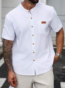 Manfinity Homme 大码男士时尚简约纯色宽松休闲短袖衬衫，经典个性化纯色条纹纹理立领，撞色纽扣，通勤街头风格夏季 T 恤 - 白色 - 查看 4