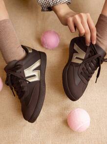 CUCCOO EASI 2024年春季德国风格女式复古休闲运动鞋，百搭平底白鞋 - 棕色 - 查看 5