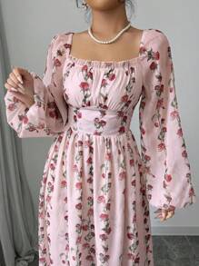 Modelyn 女式优雅竖条纹方领收腰 A 字连衣裙，春夏