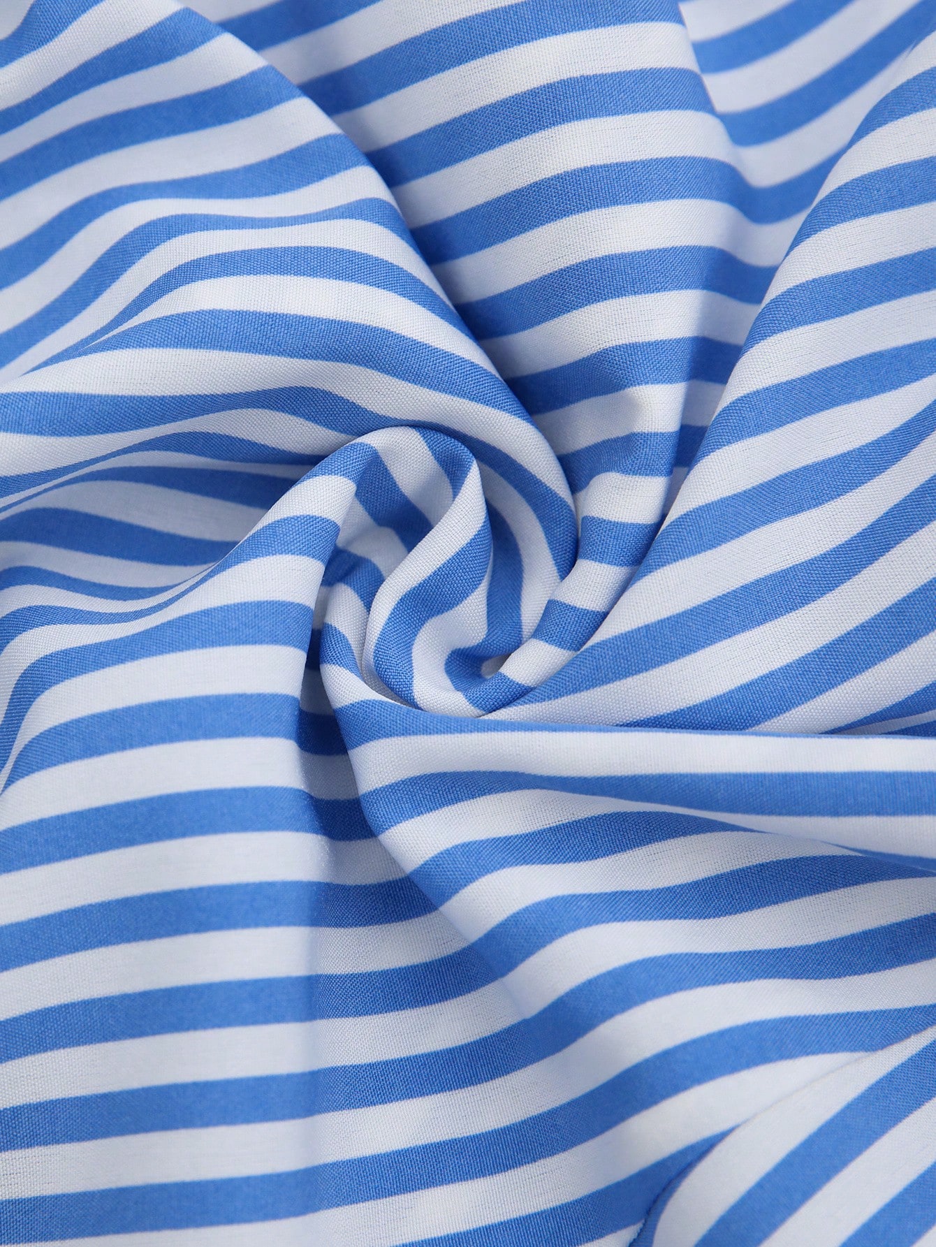 Breezaya فستان أزرق وأبيض مخطط بياقة مرتدية للأسفل...