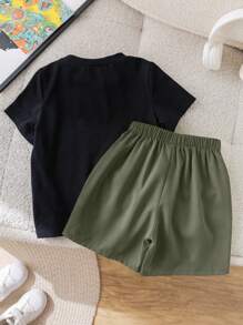 SHEIN مجموعة بلوزة تي شيرت بياقة مستديرة رياضية وشورت كارجو أخضر نيون للأولاد، مناسبة للربيع/الصيف، الارتداء اليومي، الرياضة، النزهات، المدرسة، المناسبات، العطلات، العروض، التصوير الفوتوغرافي